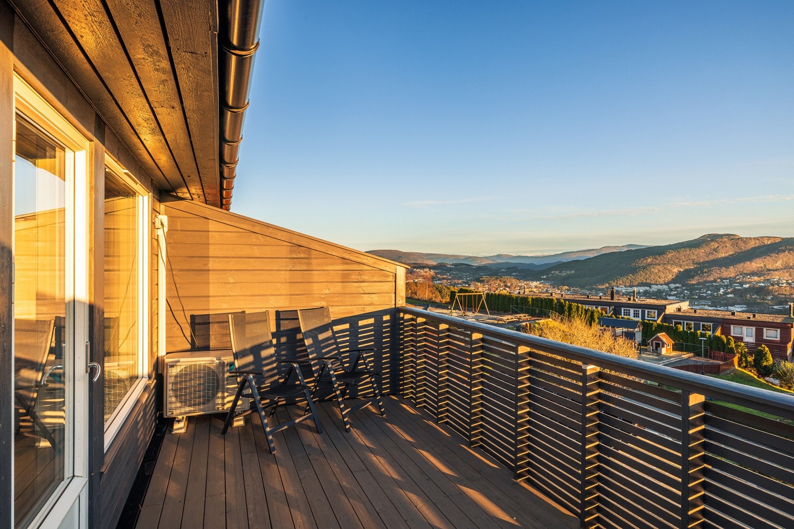 Balkong med utgang fra stue Galleribilde