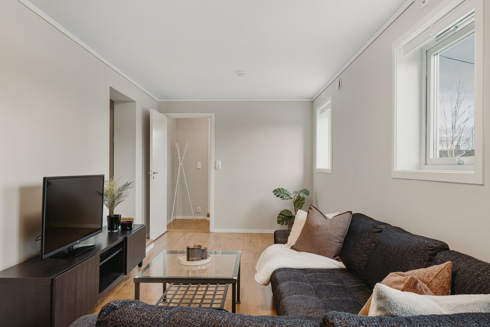 Stue underetasjen. Galleribilde