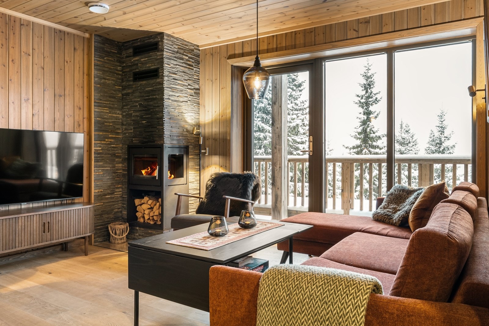 Velkommen til Nattrudstilvegen 306A, presentert av DNB Eiendom V/ Joachim Vågen Galleribilde