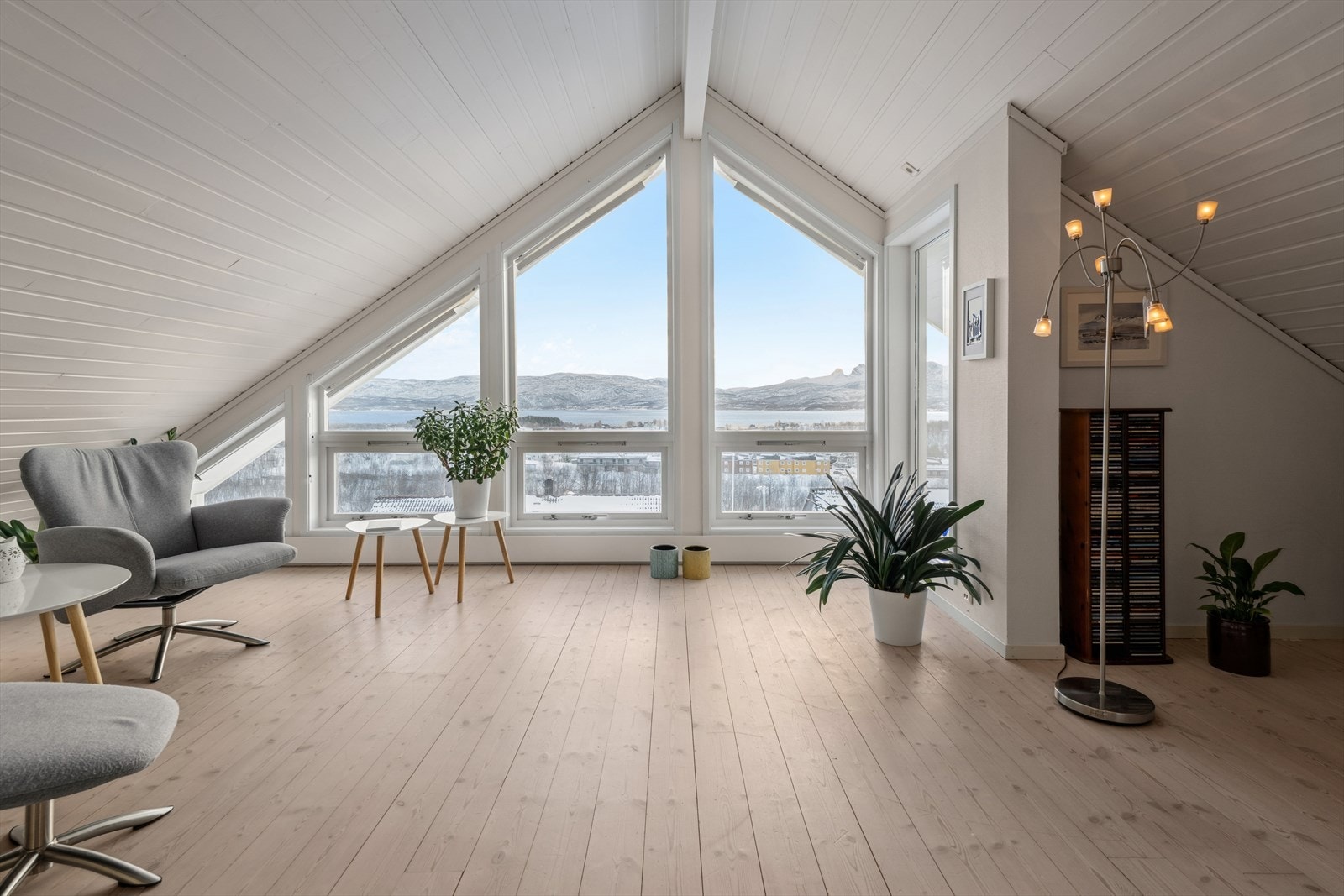 Loftstuen oppleves som husets perle. Galleribilde