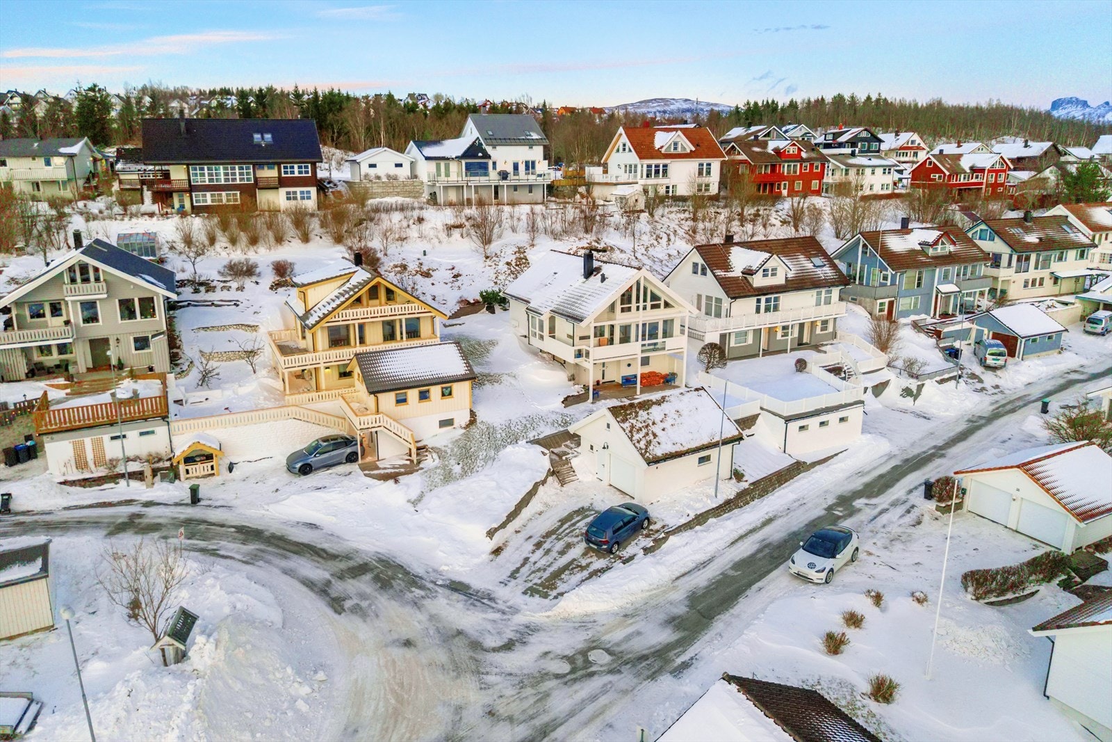 Garasje fikk skiftet ny port, ny dør og motorstyring i 2017. Galleribilde