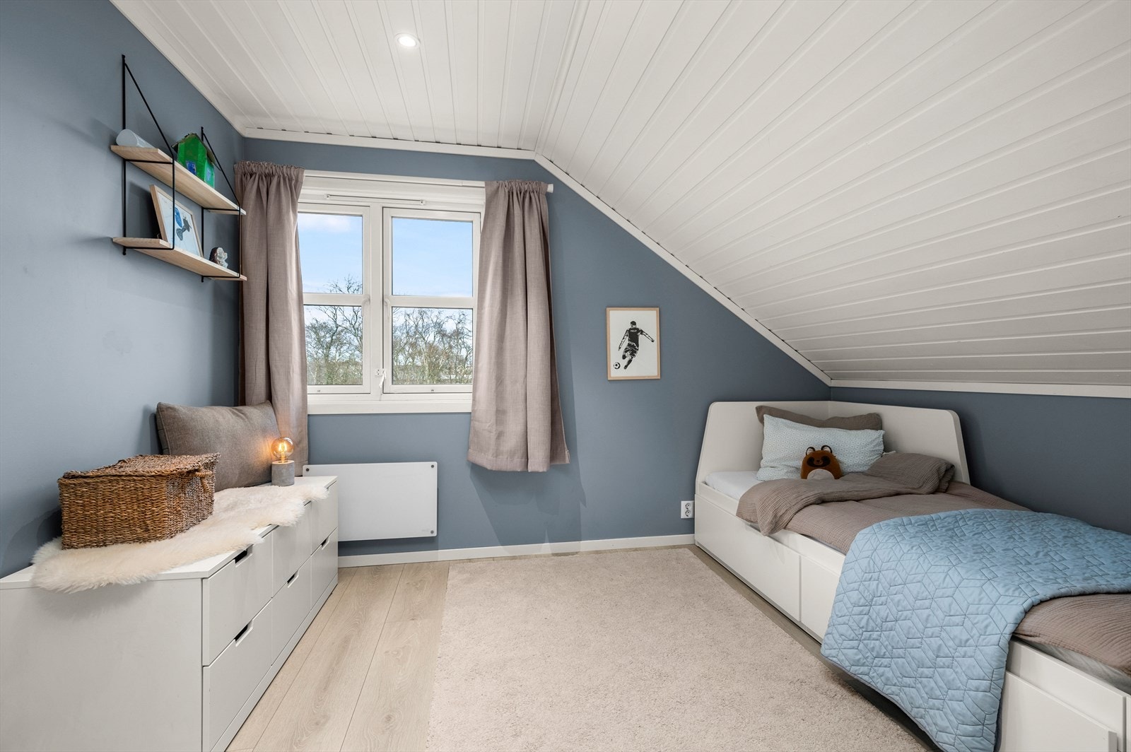 Alle soverommene har pene og moderne fargevalg. Galleribilde