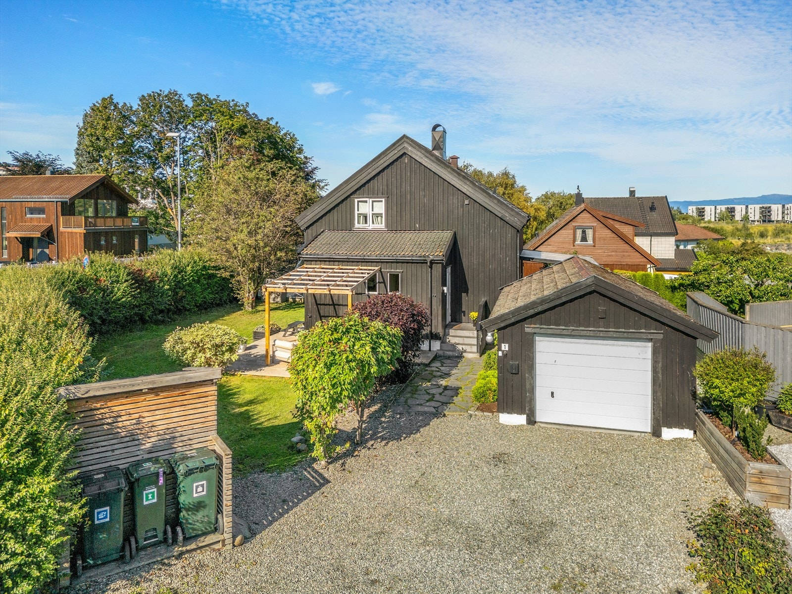 Velkommen til visning på en svært tiltalende og innholdsrik bolig i en av Ranheims mest populære områder. Galleribilde