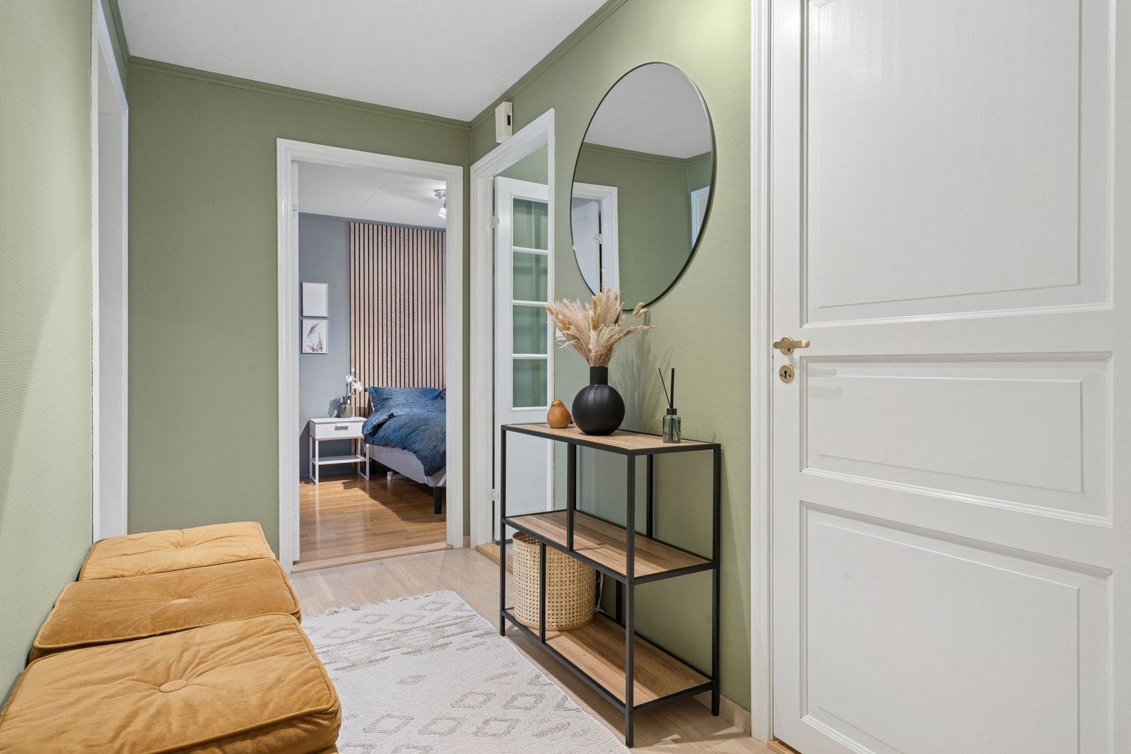 Hallrom Galleribilde