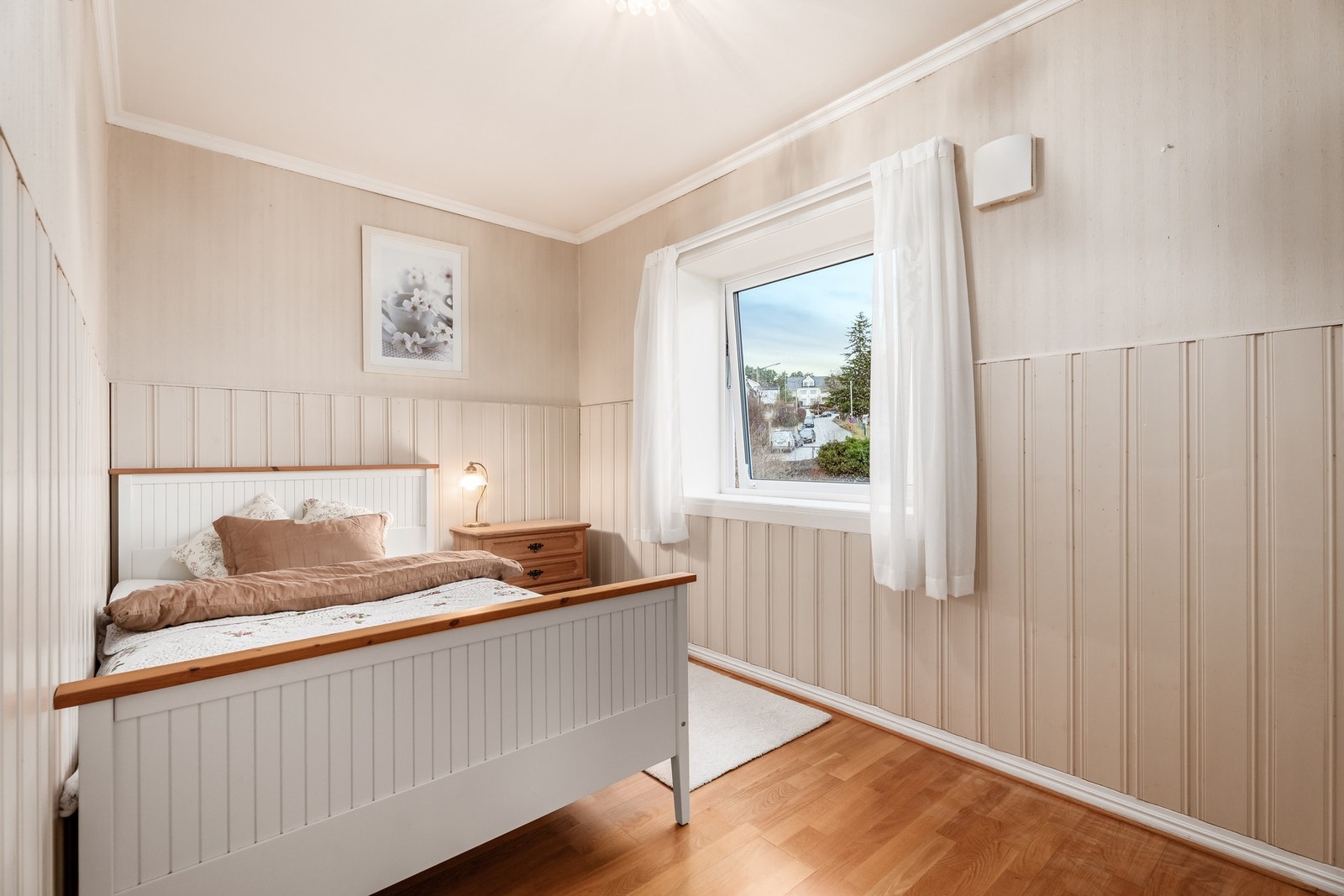 Lyst og fint soverom. Galleribilde