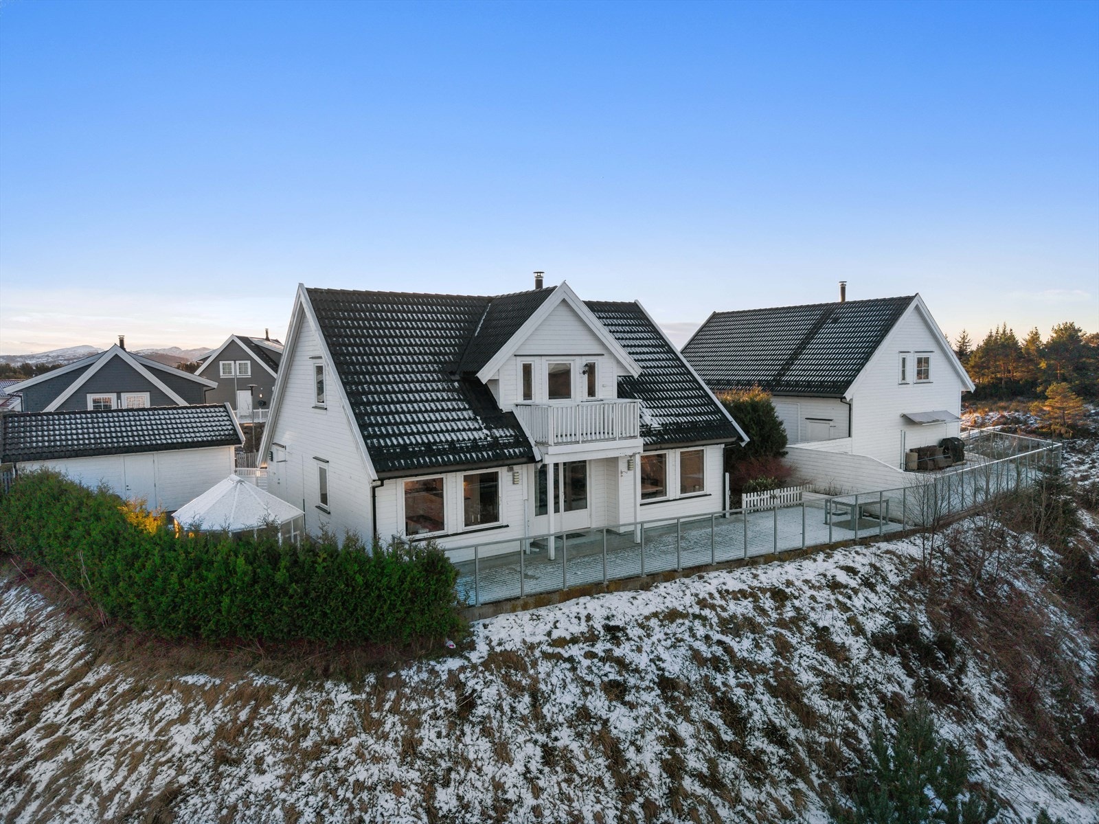 Fredelig beliggenhet i populært boområde. Galleribilde