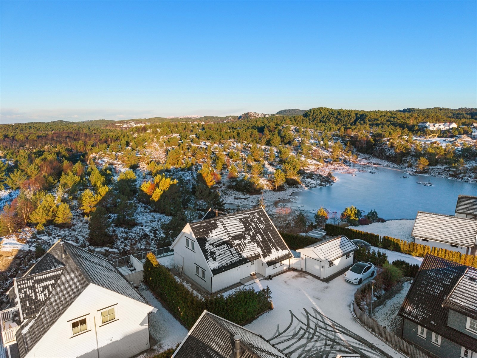 Eiendommen er omkranset av flott natur. Galleribilde