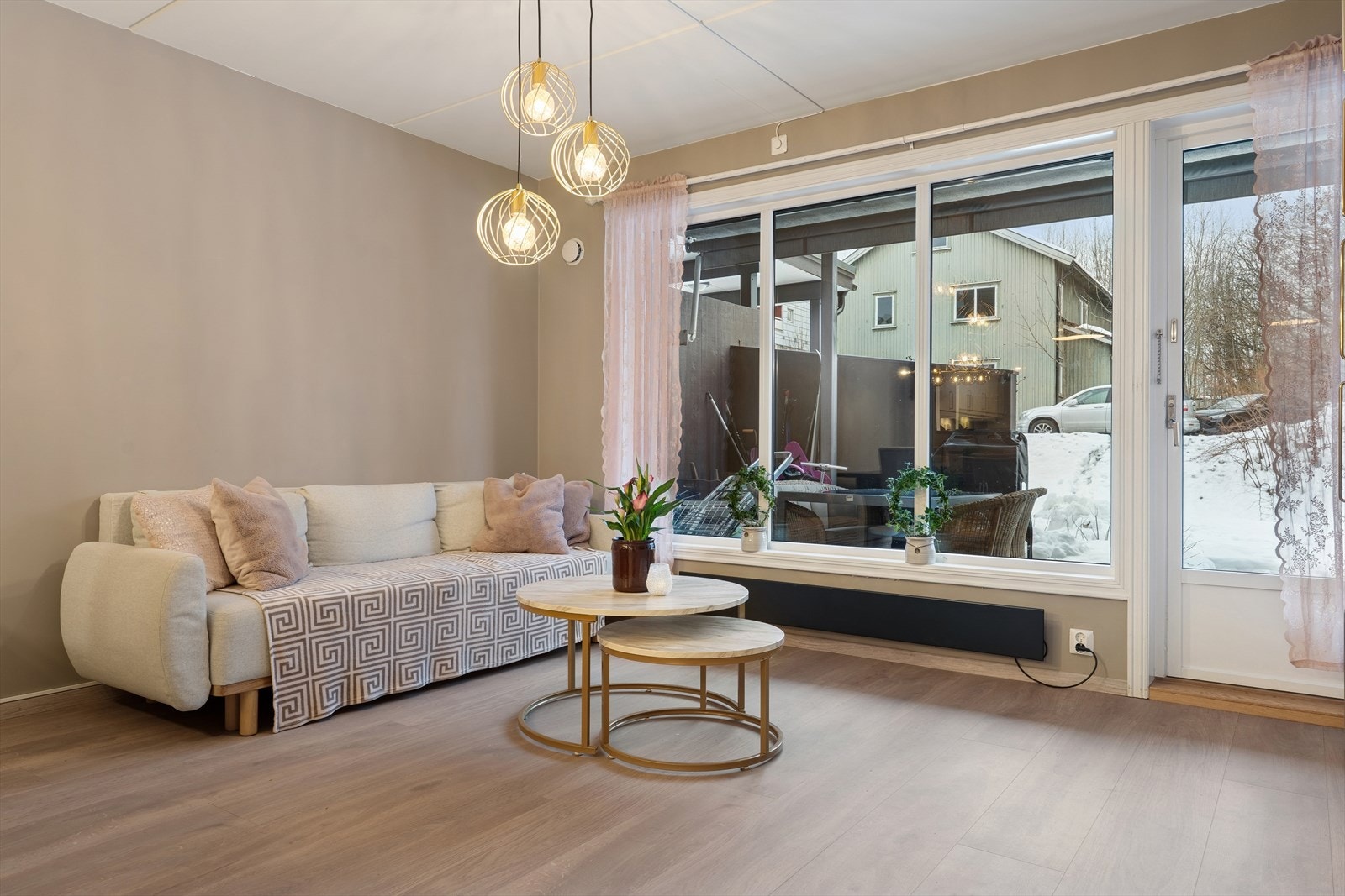 Boligen har en gjennomgående god standard og god planløsning. Galleribilde