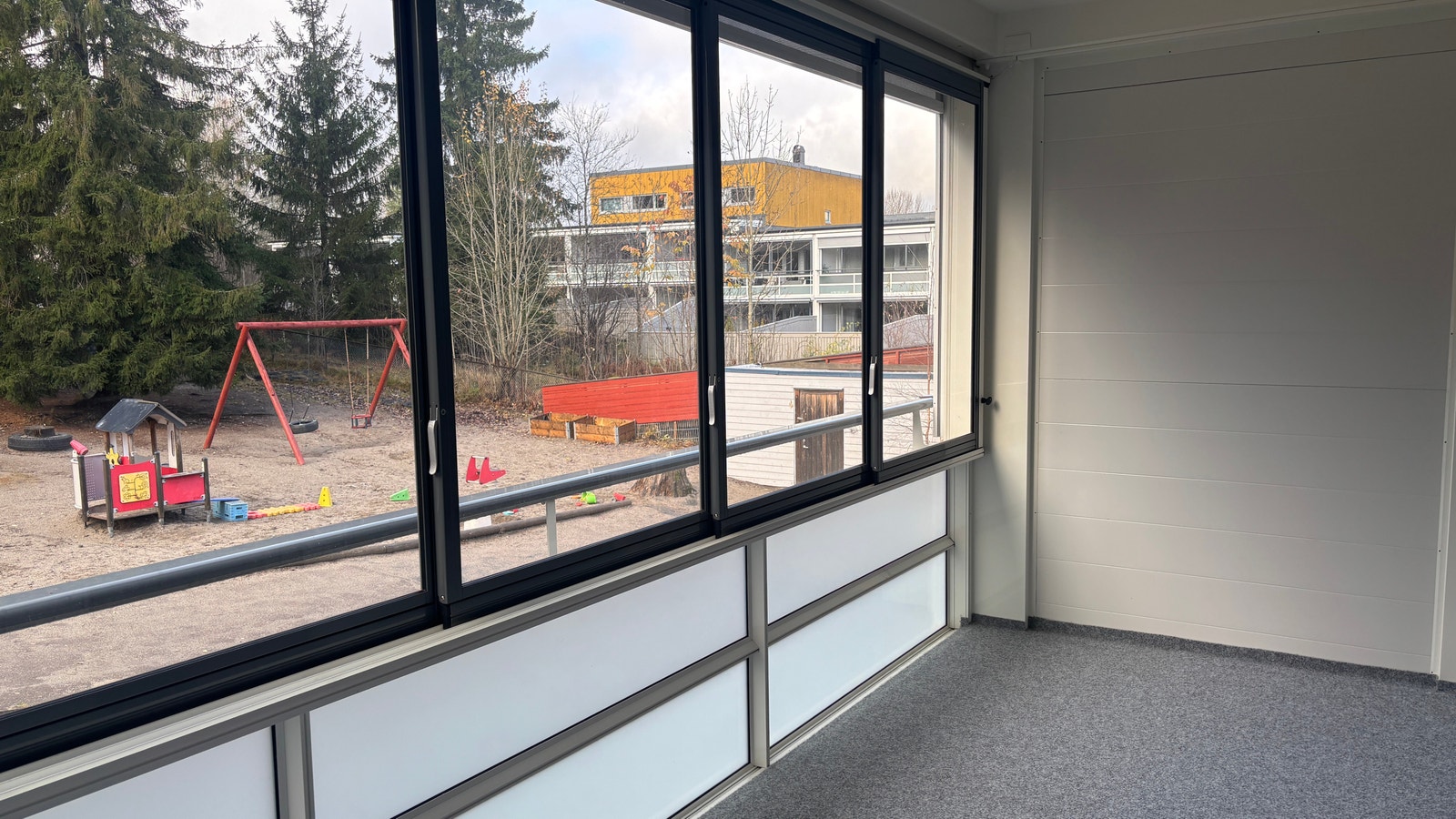 Innglasset balkong Galleribilde