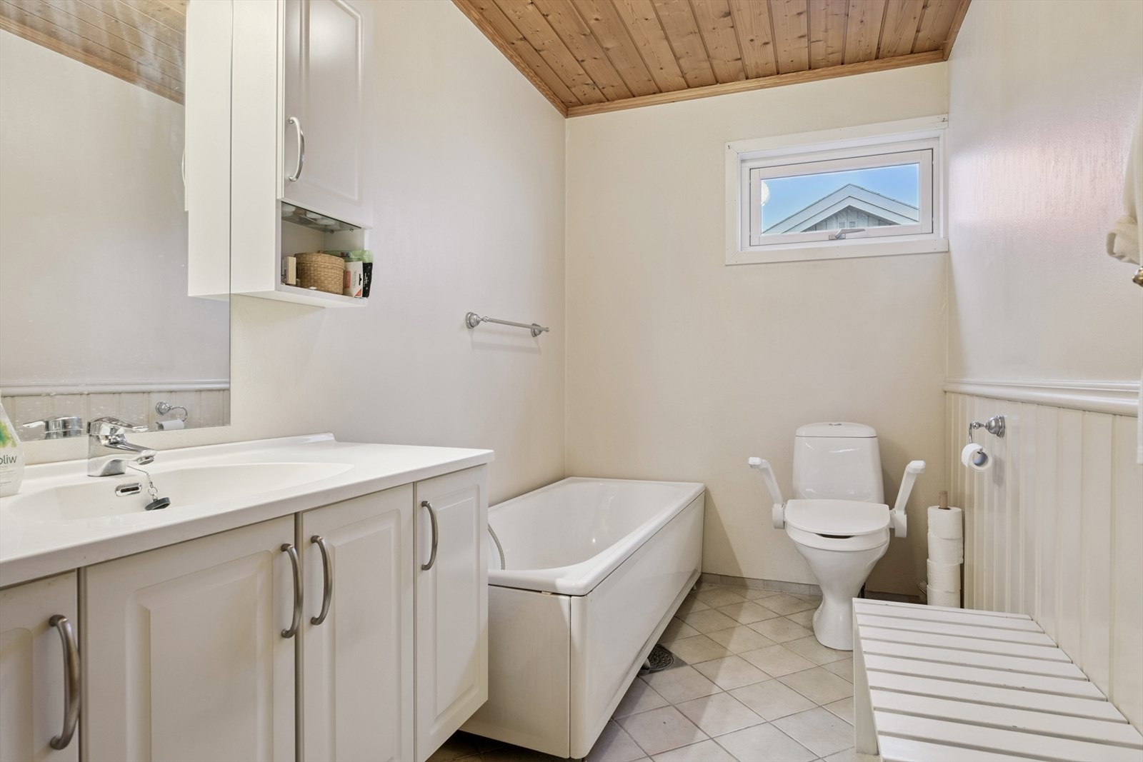 Bad 1 etg Galleribilde