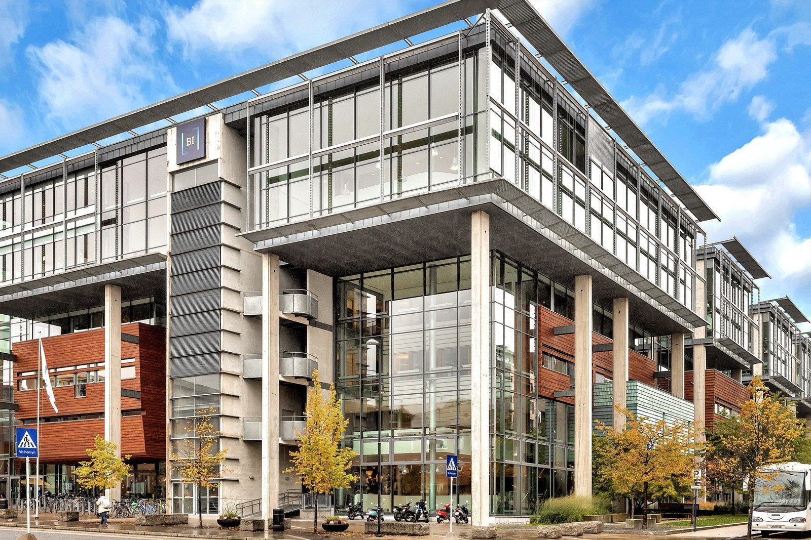 Handelhøyskolen BI ligger kun 5 minutters gåavstand fra leiligheten. Galleribilde