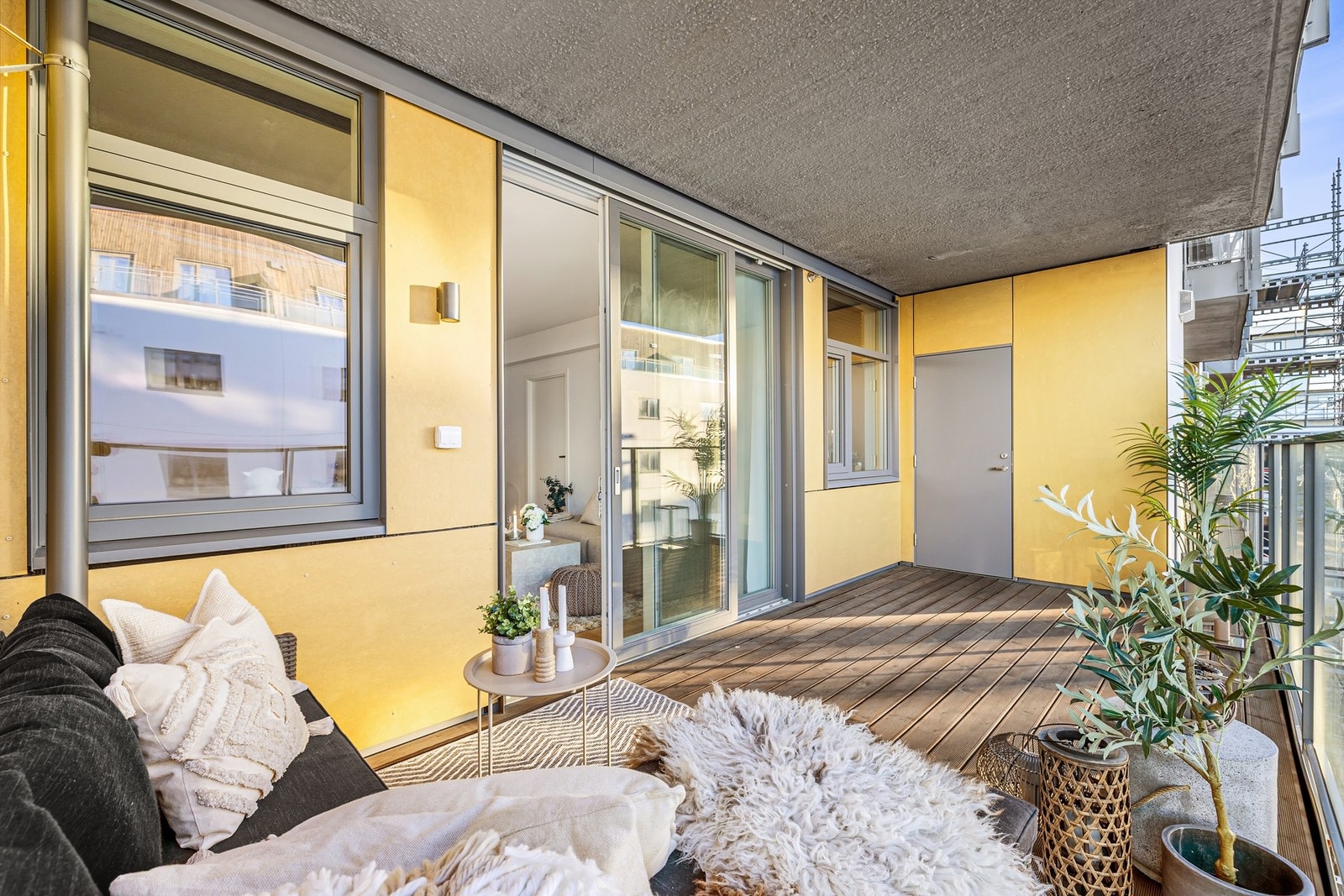 Fra balkongen har du adkomst til en praktisk ekstern bod på 3,3 kvm. Perfekt for sesongoppbevaring av f.eks hageputer. Boligen har balansert ventilasjon med eget ventilasjonsanlegg som befinner seg i boden. Galleribilde