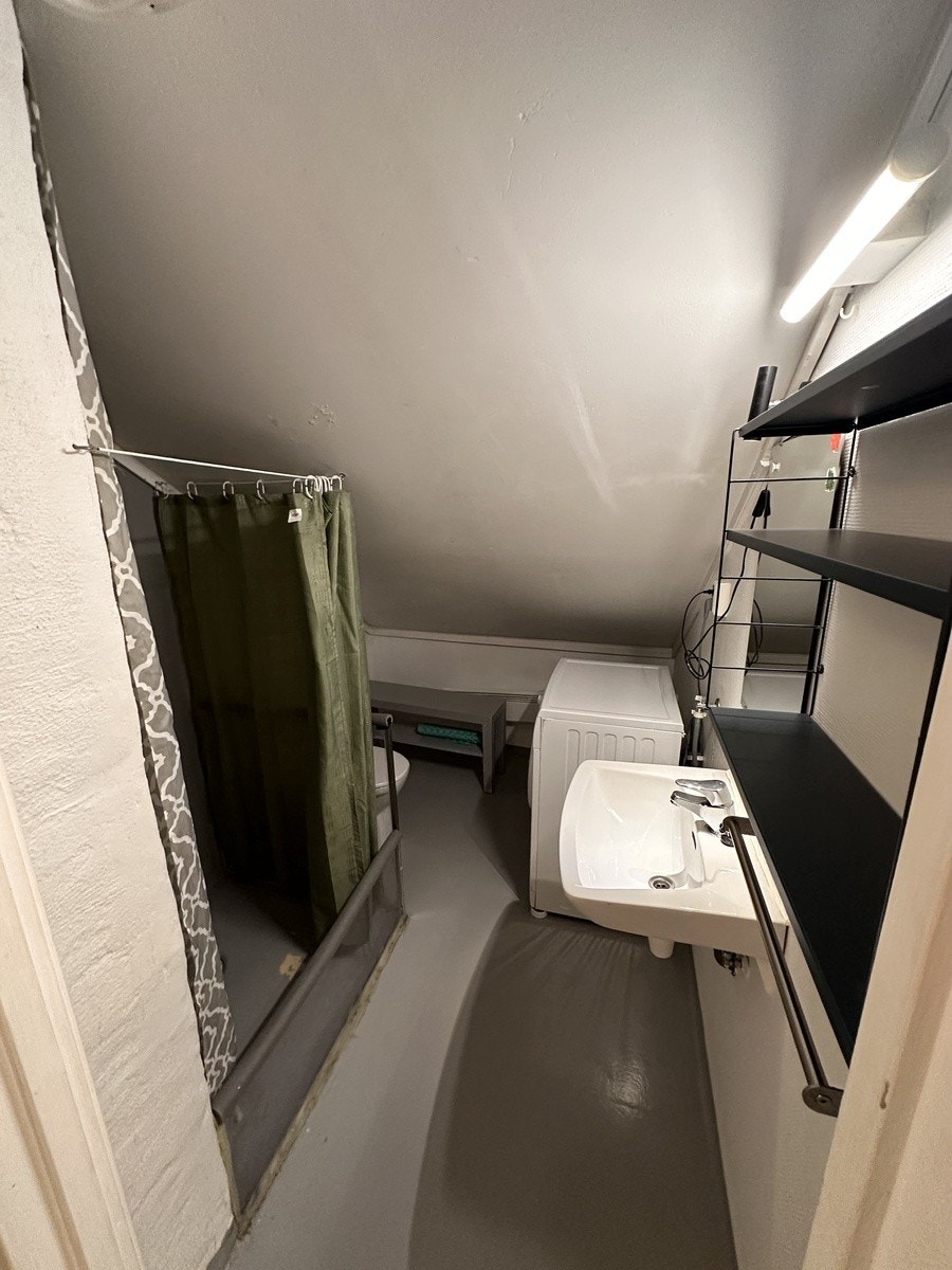 Bad 2, brukes gjerne mer som vaskerom. Galleribilde