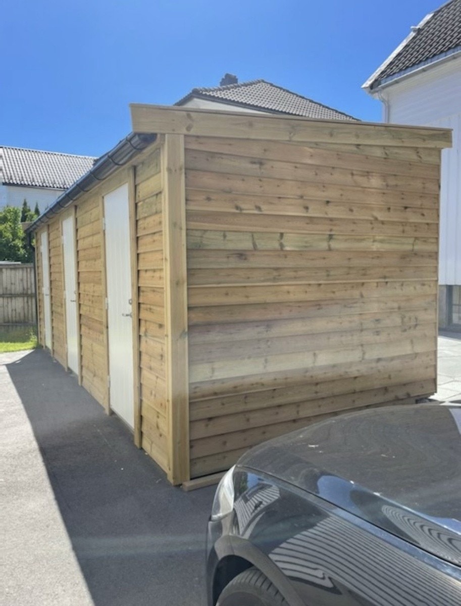 Bod, med god plass til lagring eller sykkelparkering Galleribilde