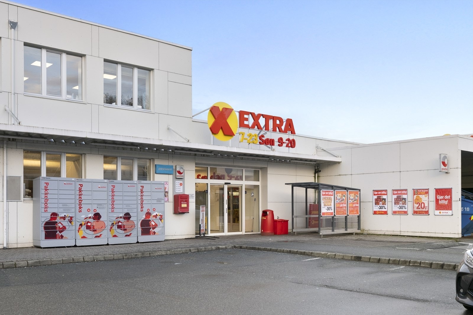 Dagligvarebutikk like utenfor, her har man også søndagsbutikk. Galleribilde