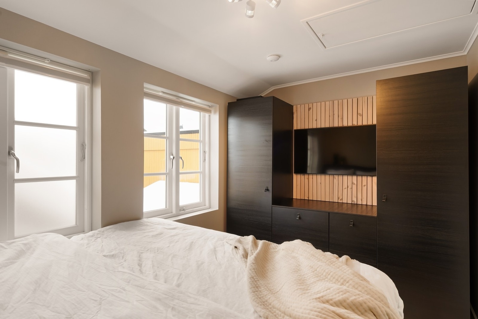 God plass til en stor garderobeløsning. Galleribilde