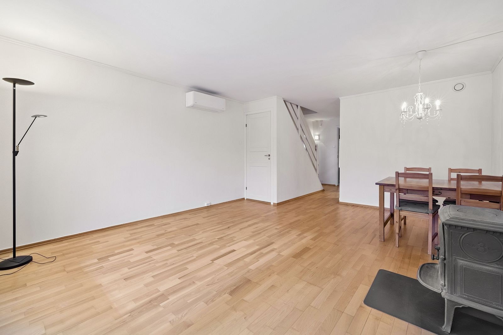 Stue mot entre Galleribilde