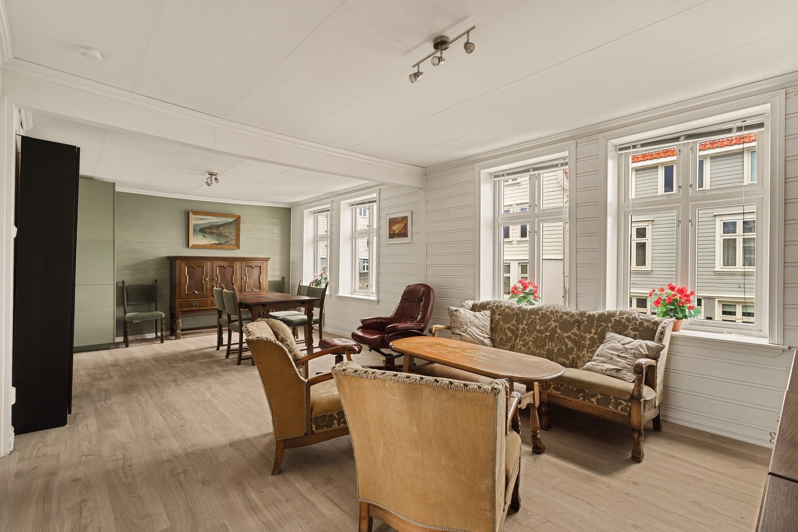 Fana Sparebank Eiendom har gleden av å ønske deg velkommen til Ole Eides gate 2B - presentert av Christer Haugen. Galleribilde