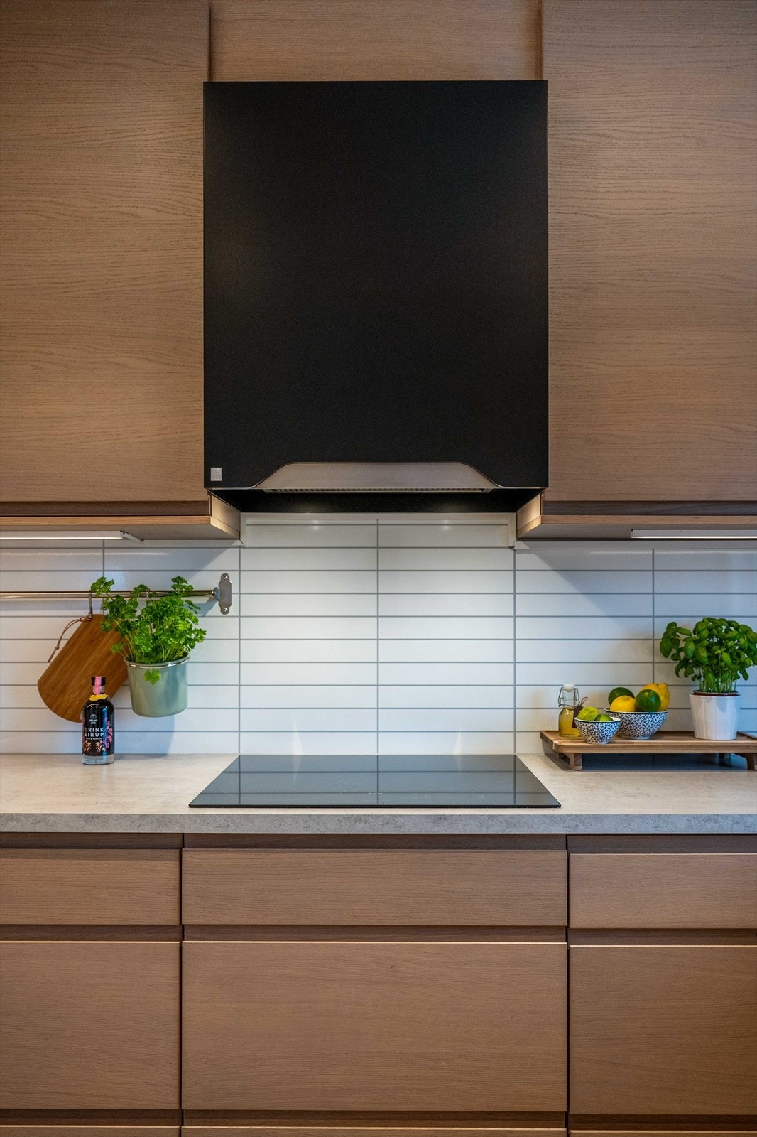 Kjøkkenventilator med mekanisk avtrekk sikrer god ventilasjon. Galleribilde