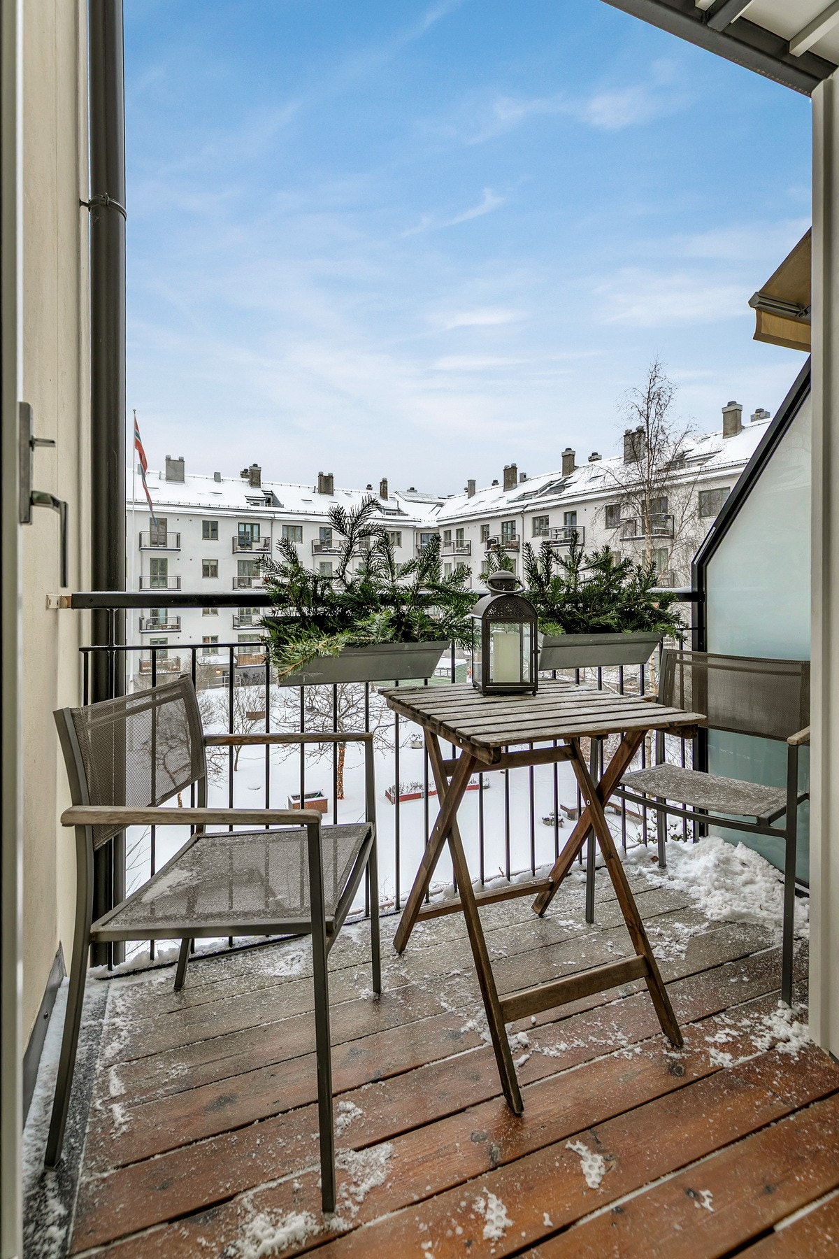 Sjarmerende 2-roms leilighet med ett bad, soverom, gang, stue og separat kjøkken. Galleribilde