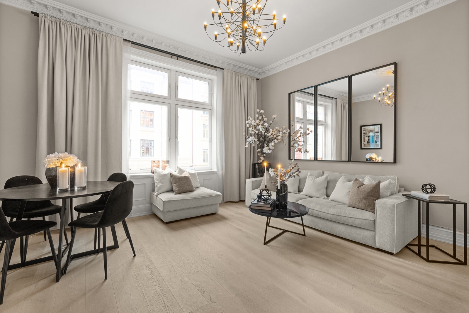 Meget elegant og klassisk 3-roms selveierleilighet i byggets 2. etasje med ettertraktet beliggenhet på Frogner Galleribilde