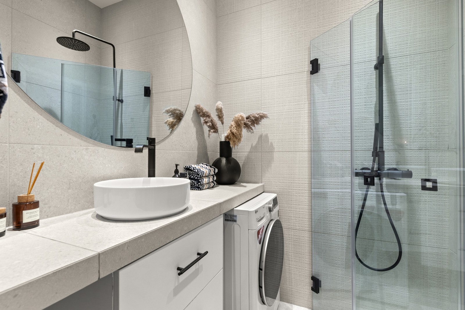 Pent bad oppgradert i 2022 med delikat og stilren innredning Galleribilde