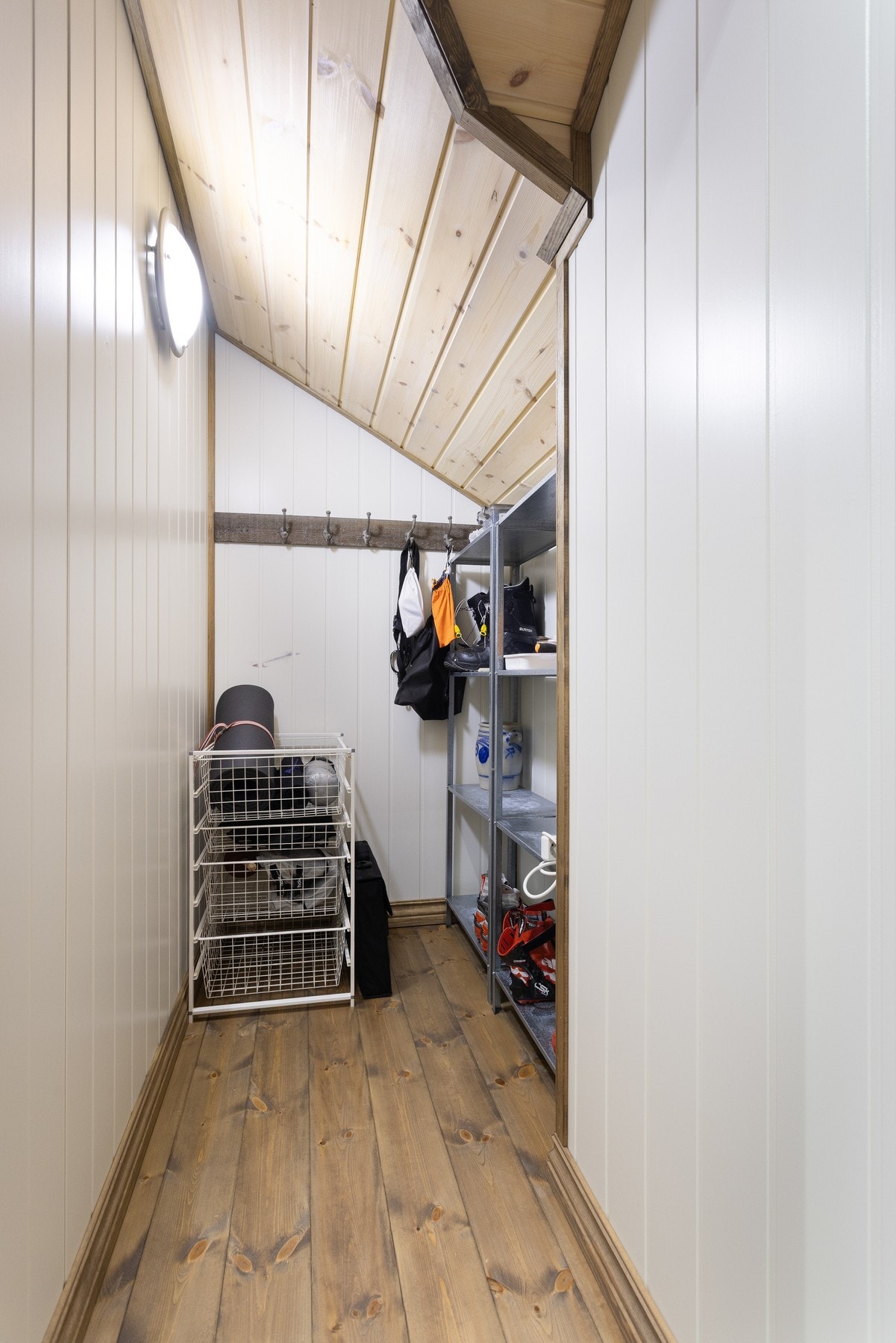 I 2.etasje finner du én bod og 2 kott Galleribilde