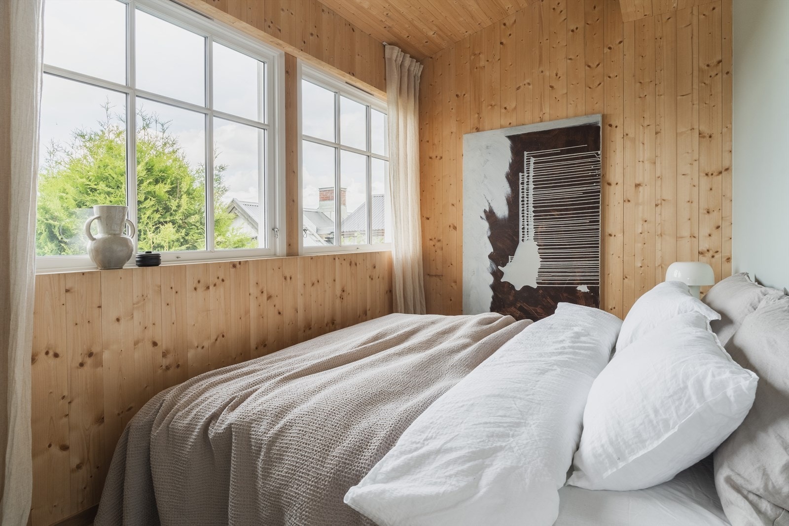 Hovedsoverom med plass til dobbeltseng. Galleribilde