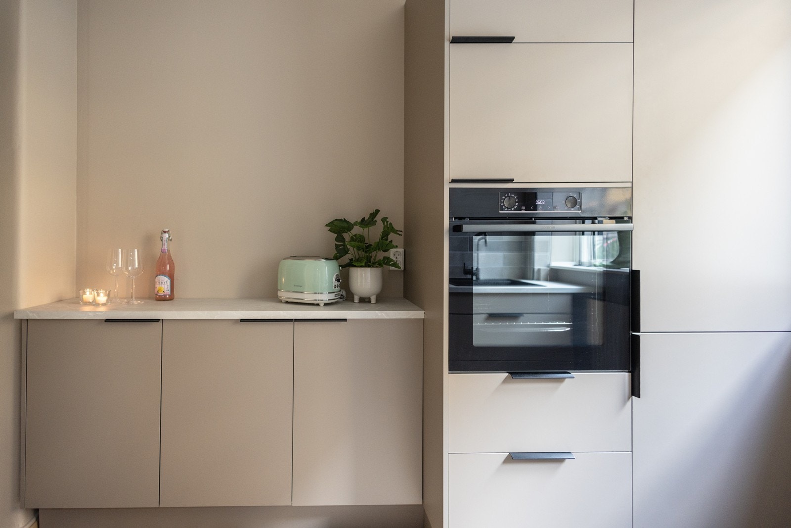 Kjøkkeninnredning fra Norema. Eier har dokumentasjon på utført arbeid. Galleribilde