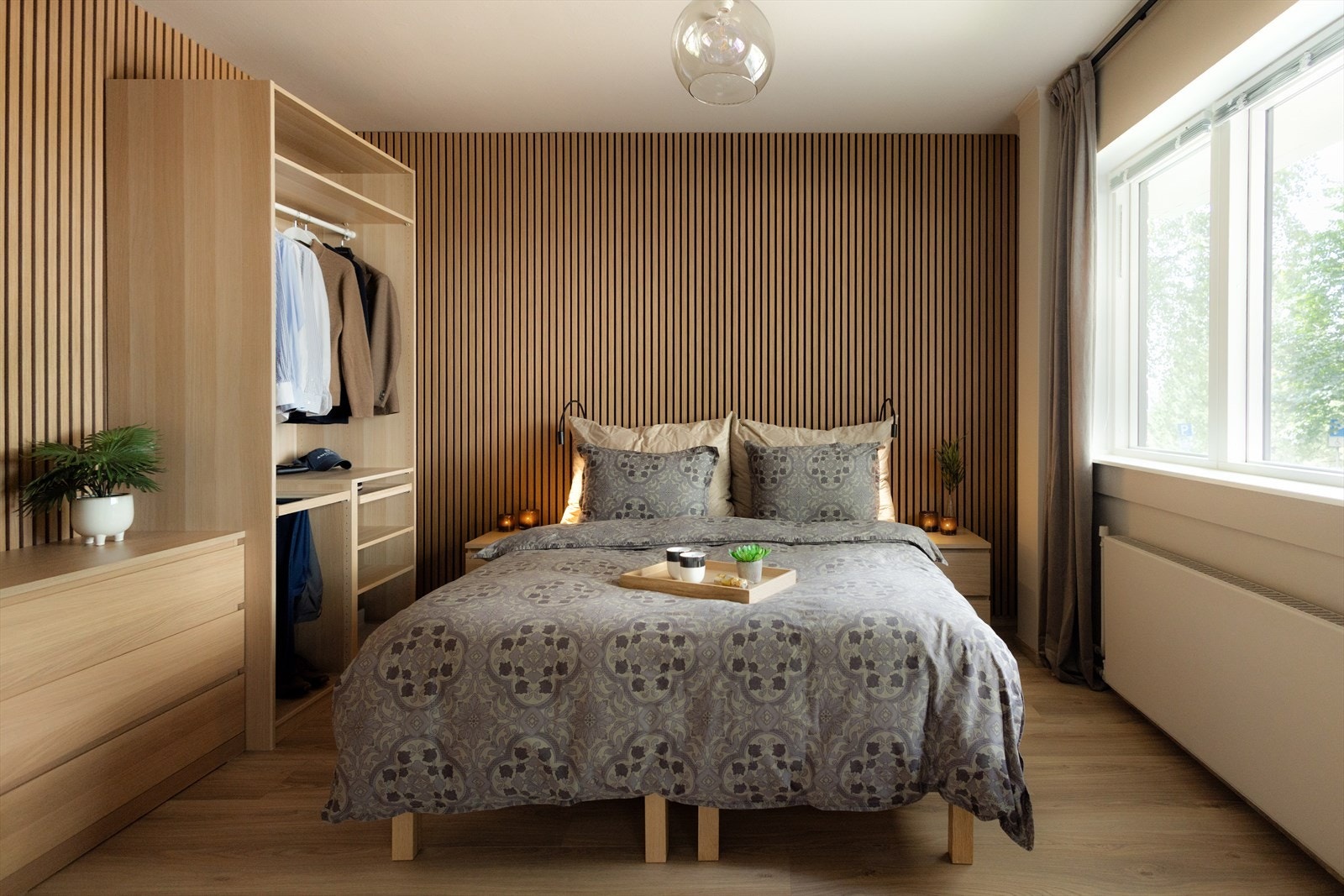 Store vinduer med hyggelig utsyn. Galleribilde