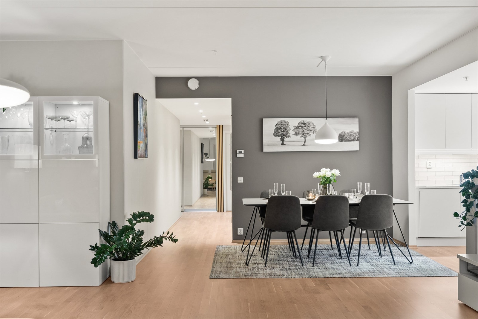 En hyggelig spiseplass rett ved kjøkkenet. Galleribilde