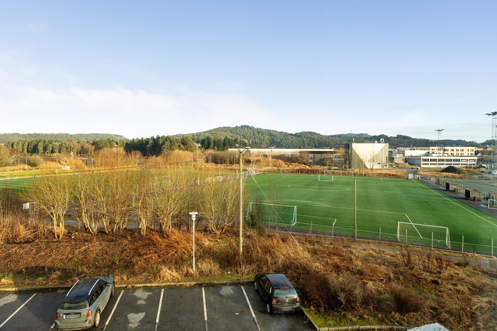 Gangavstand til barnehage, ungdomsskoler, videregående skoler og flere idrettsanlegg Galleribilde