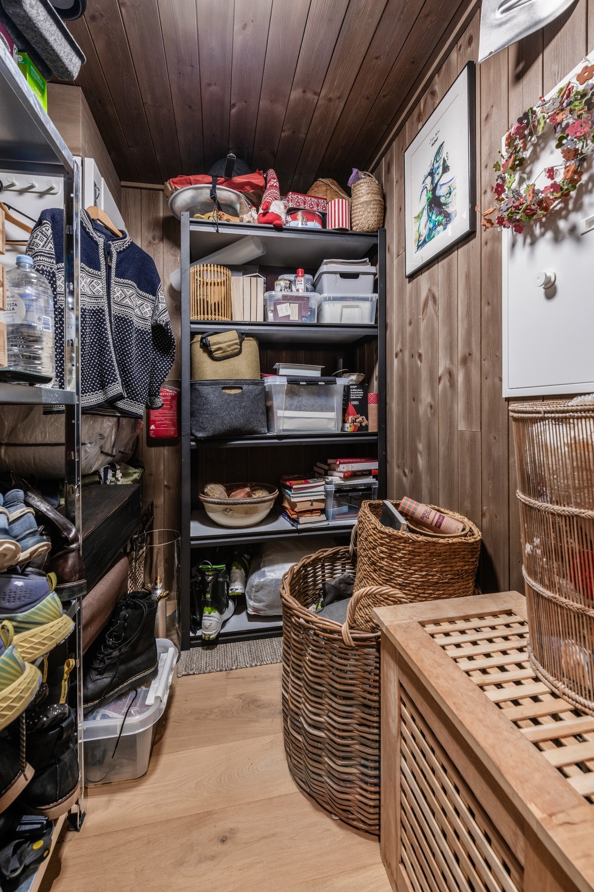 Praktisk innvendig bod til oppbevaring Galleribilde