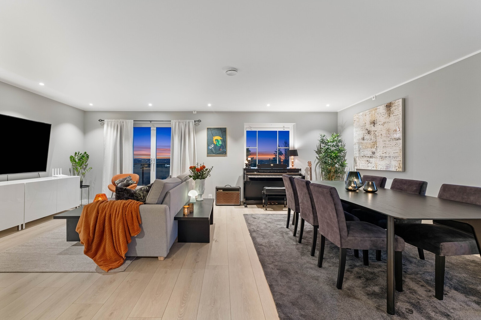 Videre fra stuen er det adkomst til en herlig uteplass. Galleribilde