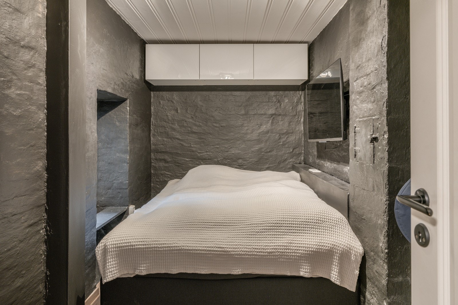 Soverommet har plass til dobbeltseng Galleribilde