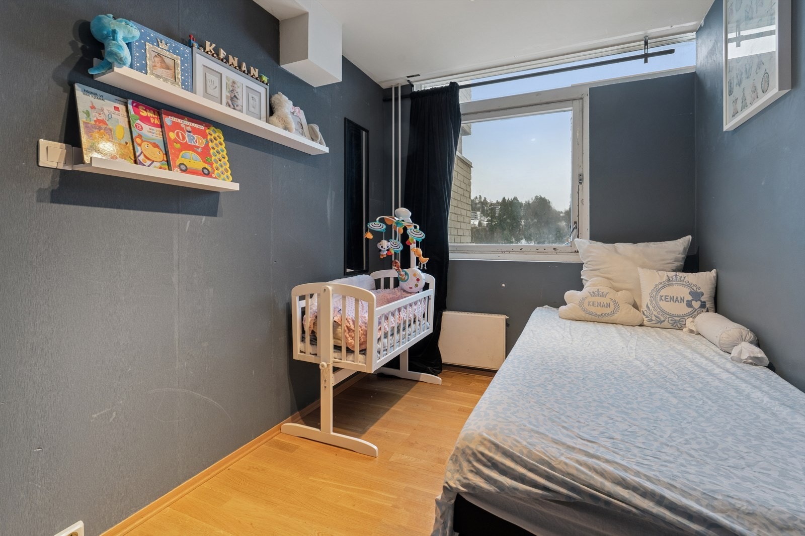 Leiligheten har to gode soverom med fine innredningsmuligheter. Galleribilde