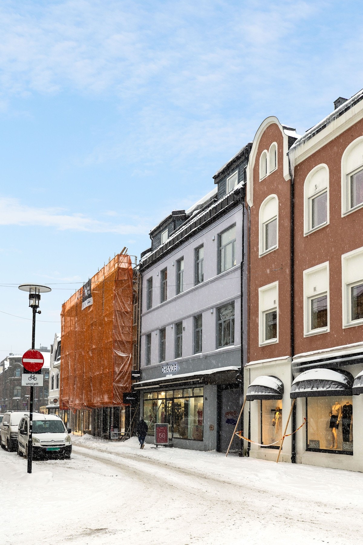 Pen bygård med beliggenhet i sentrum. Galleribilde