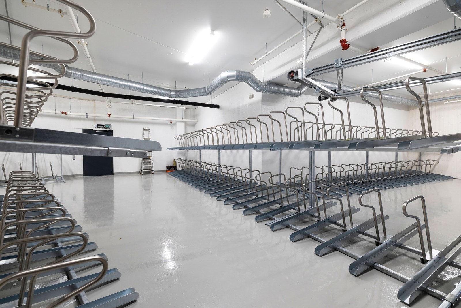 Felles sykkelgarasje Galleribilde