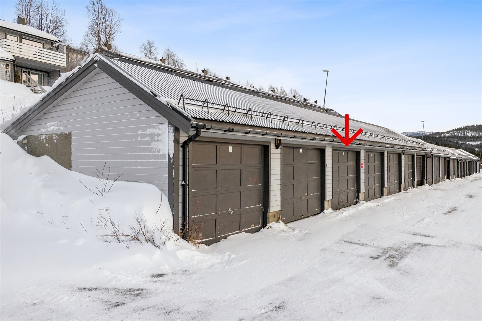 Garasje nr. 3 følger med leiligheten Galleribilde