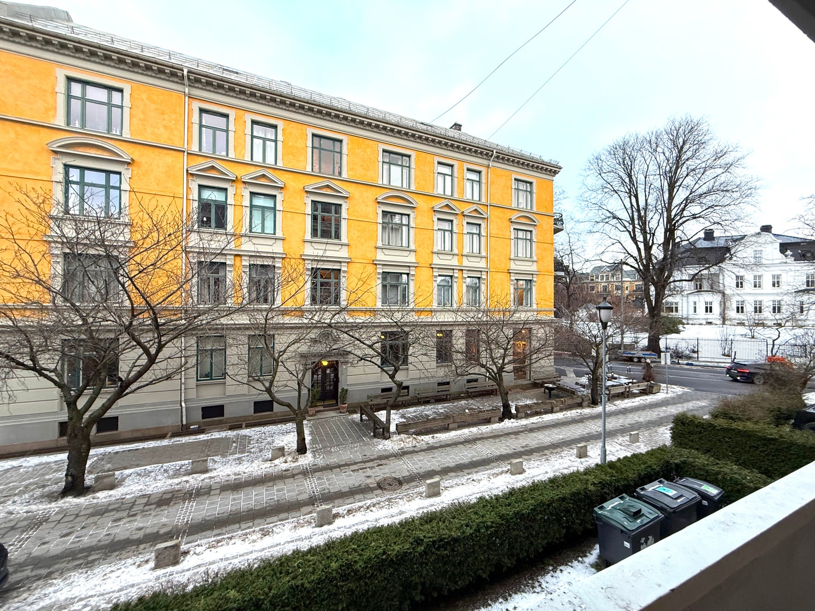 Utsikt fra balkong. Galleribilde