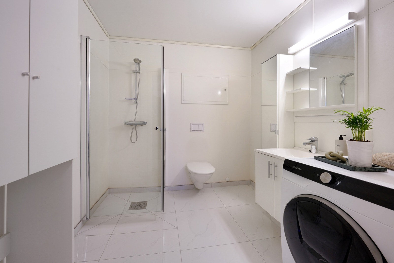 Nydelig bad flisbelagt i 2025. Galleribilde