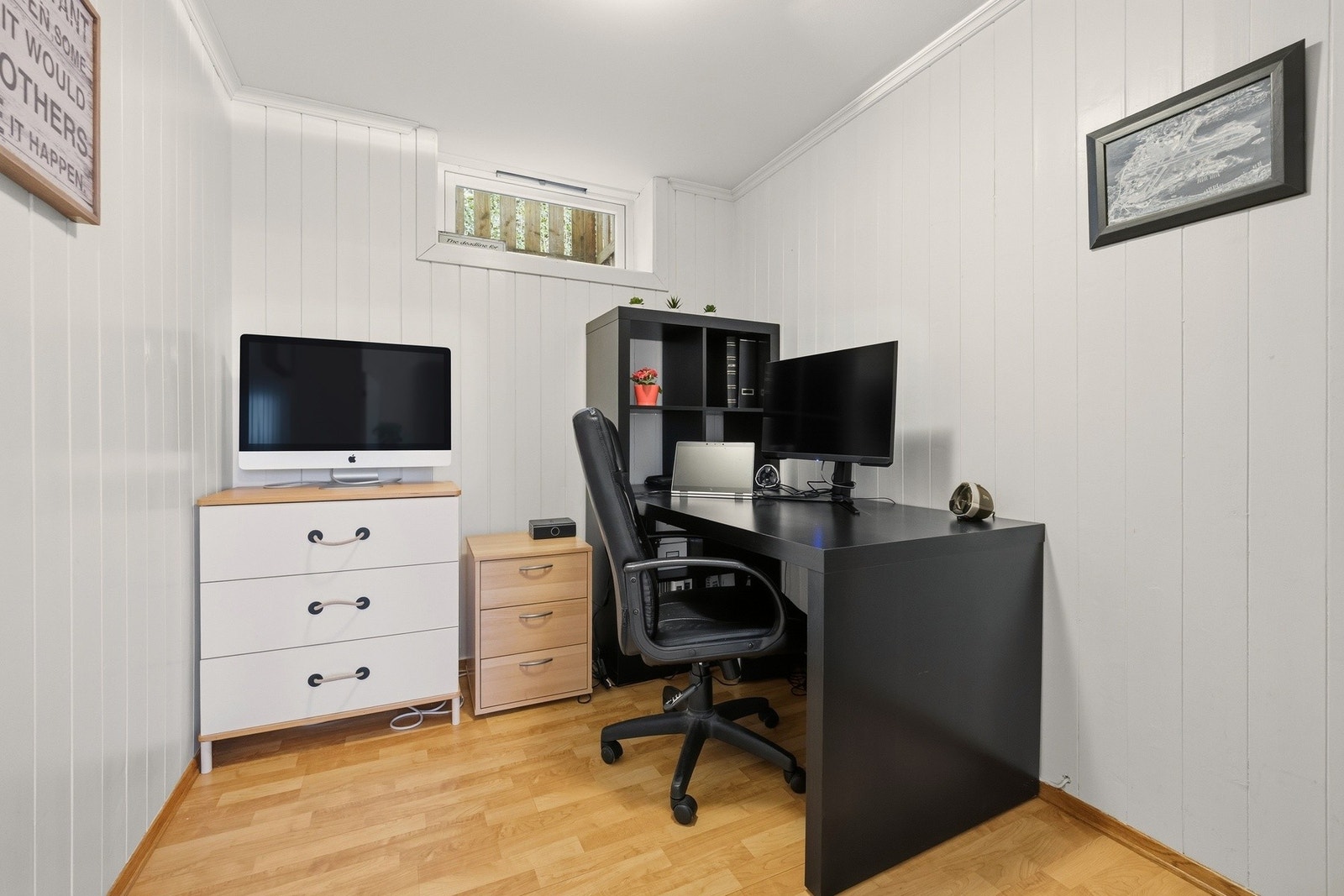 Rom benyttet som kontor Galleribilde