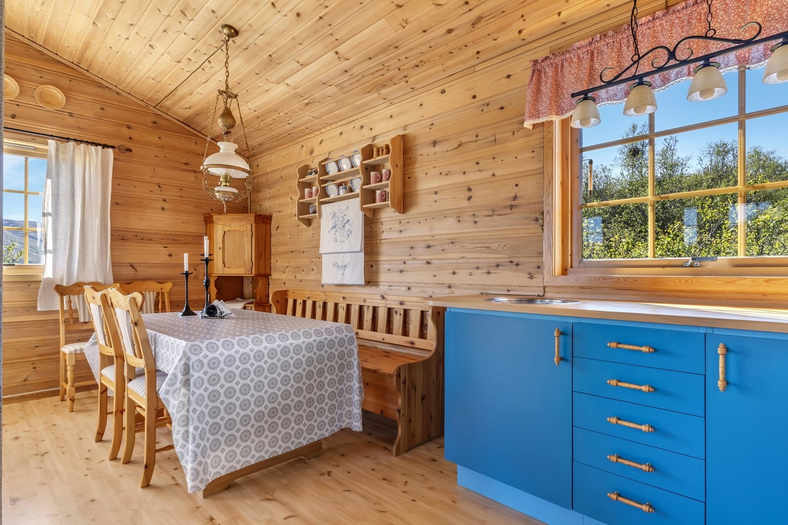 - Her kan hele familien samles til hyggelige middager - Galleribilde