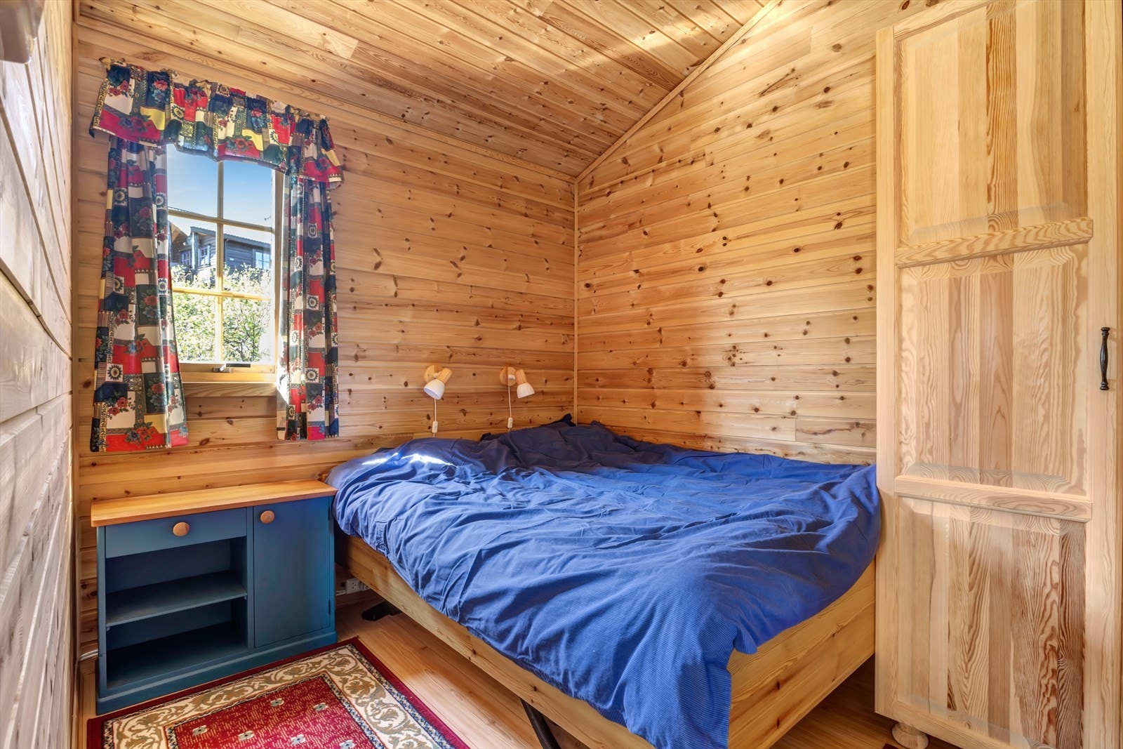 - Soverom 2 byr på 1 sengeplass - Galleribilde