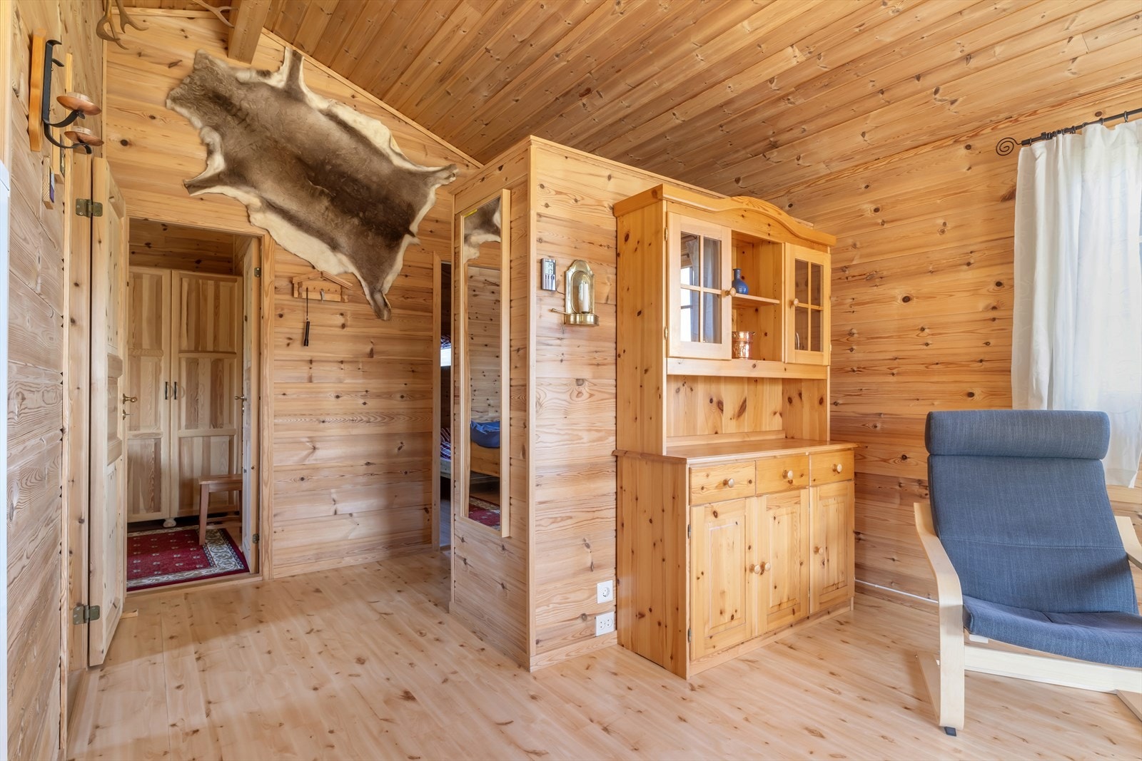 - Hytten har en praktisk og familievennlig planløsning med 3 soverom og 7 sengeplasser - Galleribilde