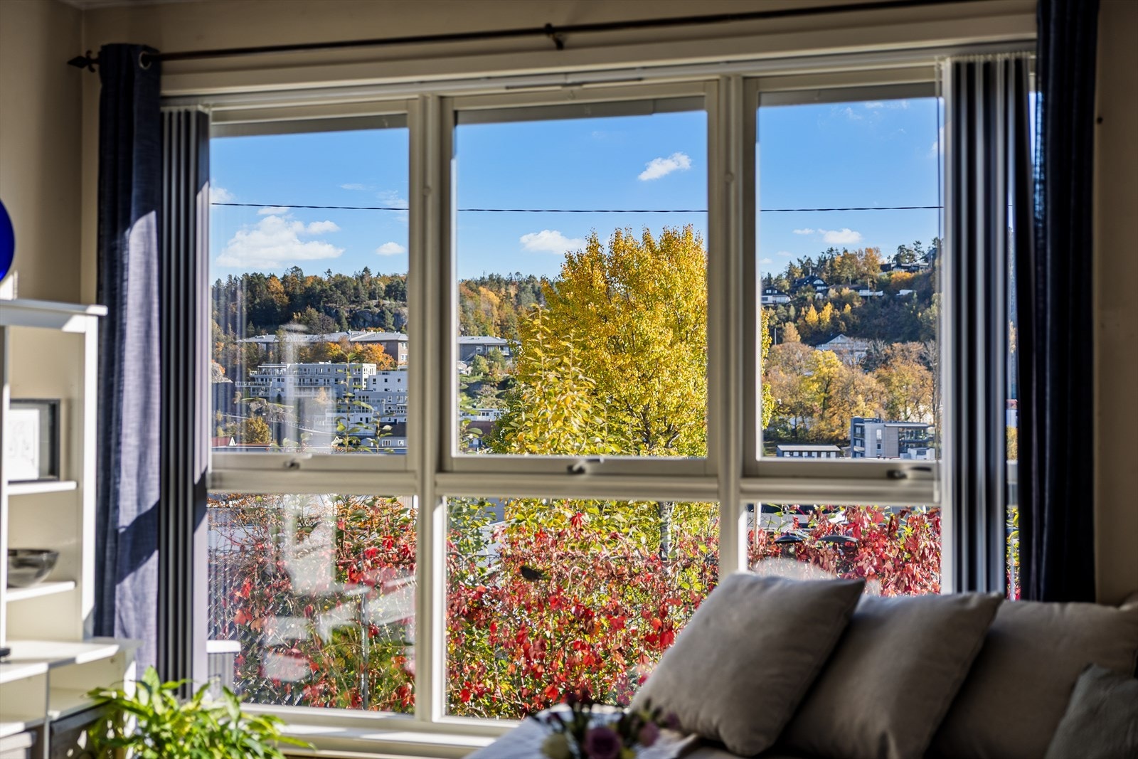 Flott utsyn fra stuen. Galleribilde