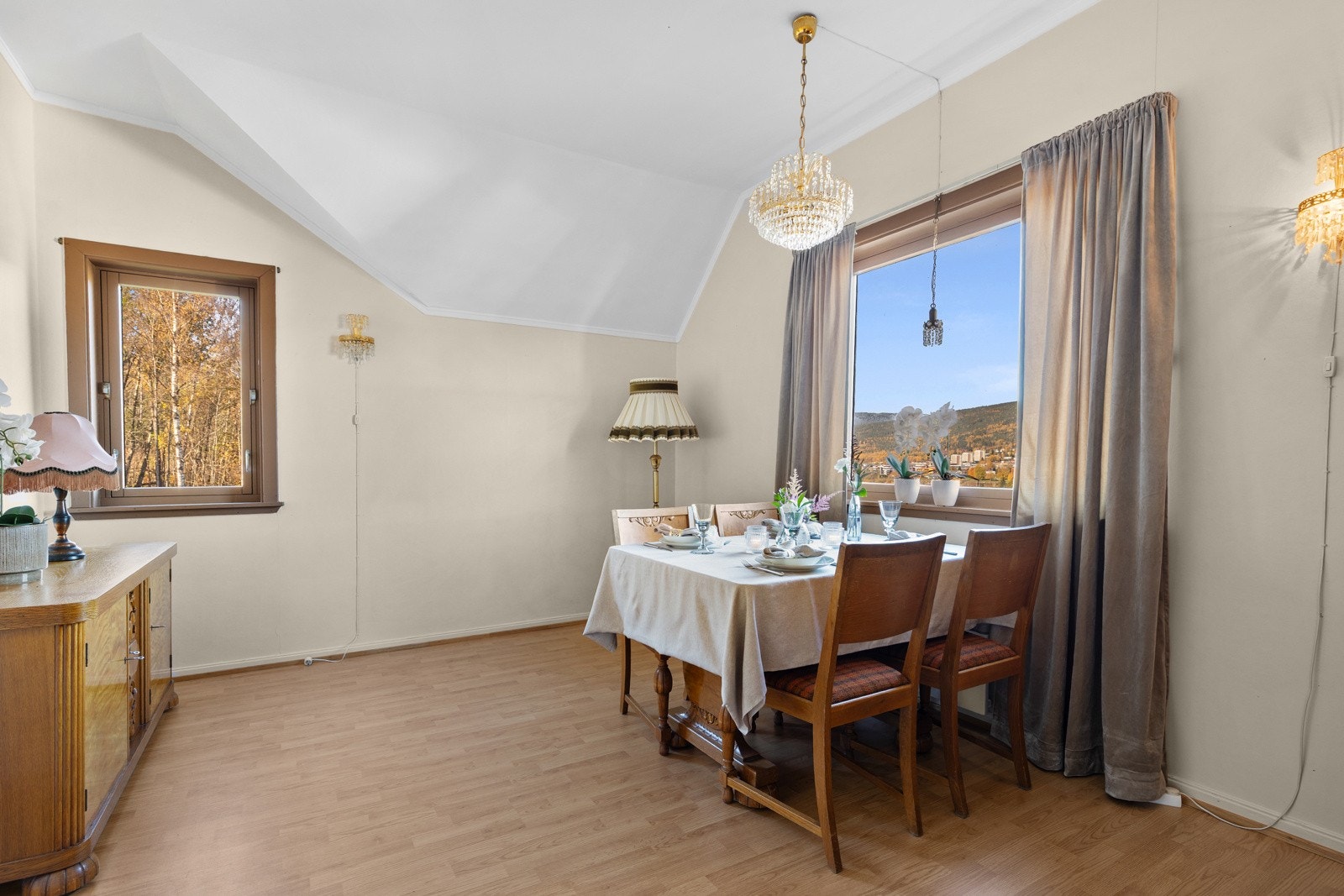 Soverom brukt som stue Galleribilde