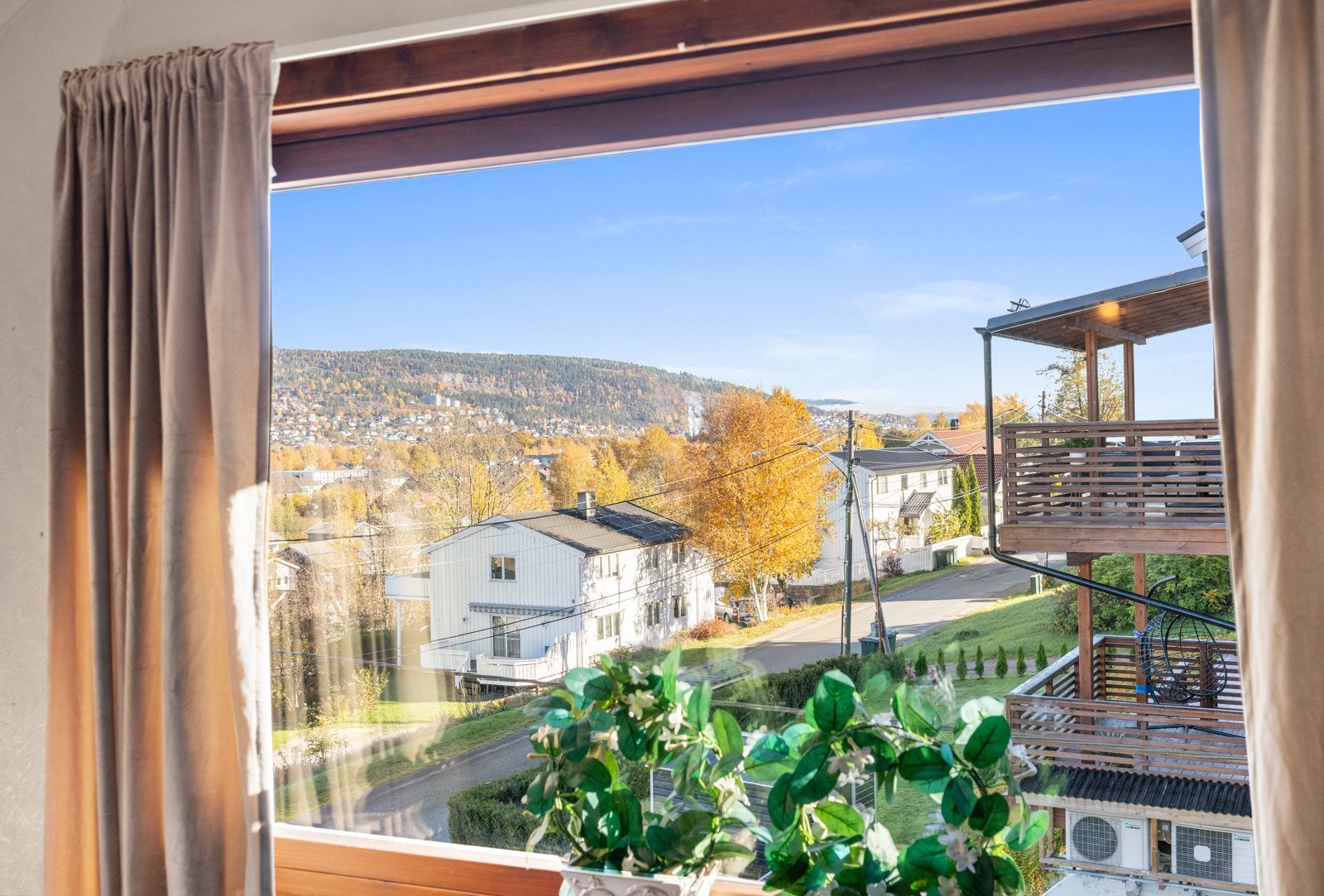 Utsikt fra stue Galleribilde