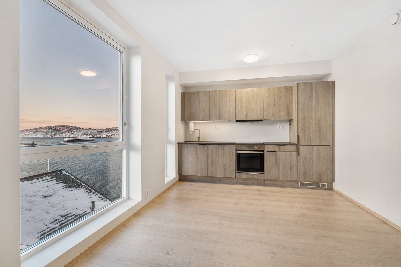 Leiligheten har en åpen stue/ kjøkken løsning som gir en god romfølelse. Galleribilde