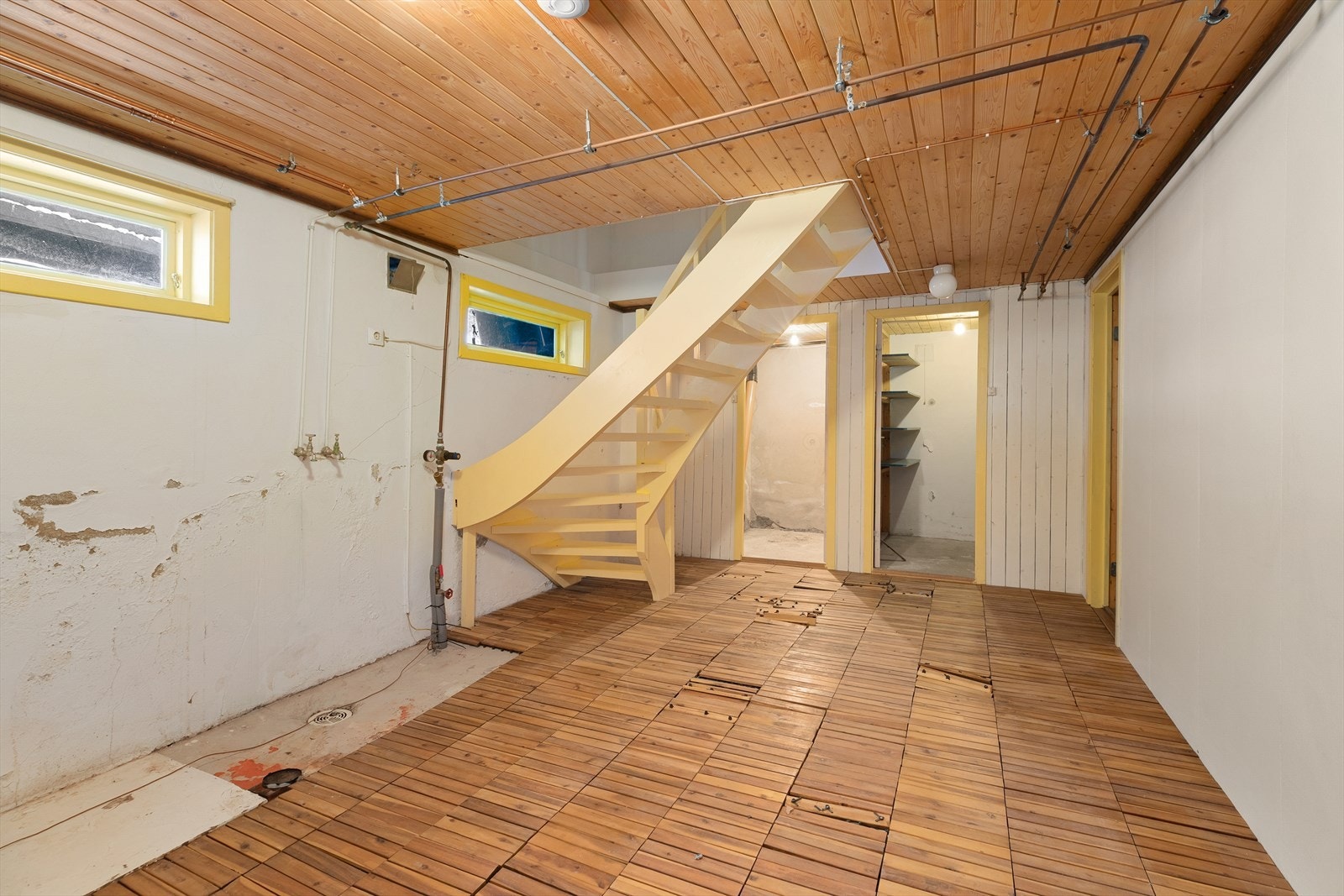 Kjelleren har et totalt bruksareal på 55 kvm Galleribilde